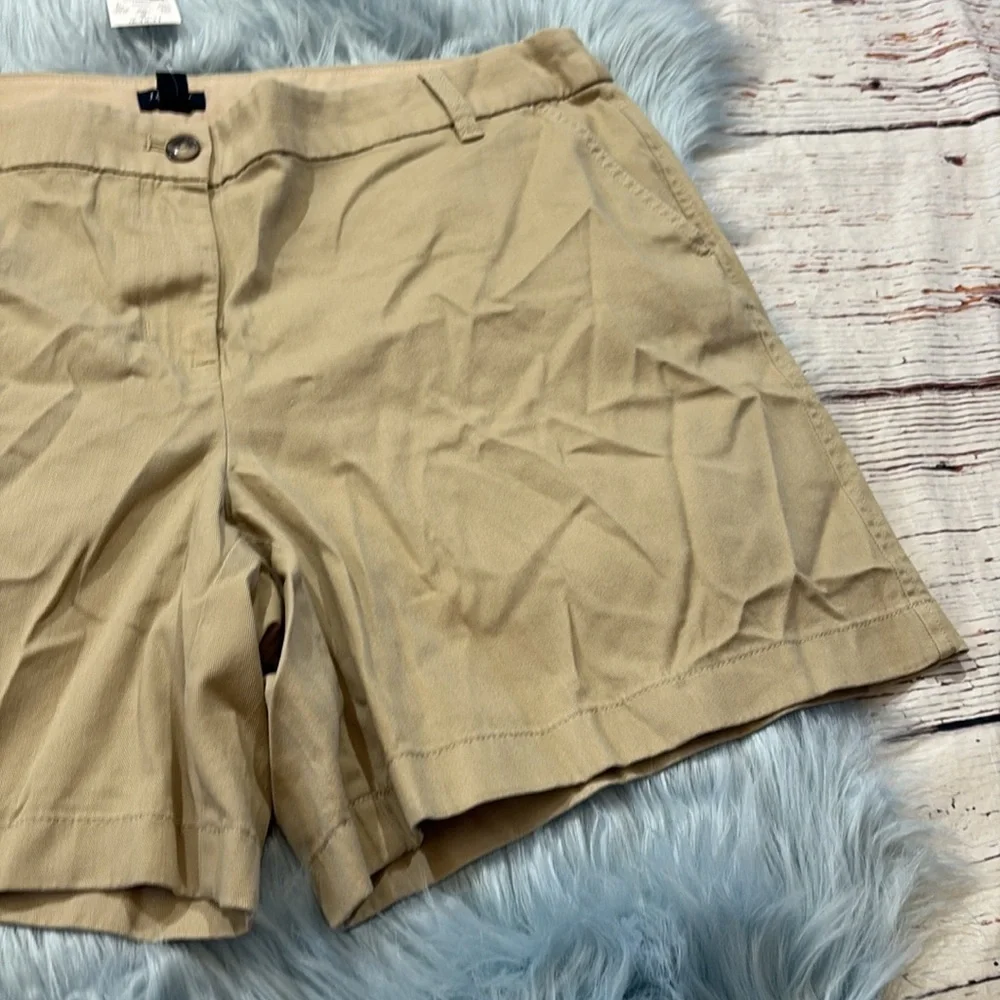 NWT J. Crew Factory 7” Classic Chino Short in Light Khaki Sz 16
